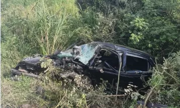 Batida entre dois carros deixa seis pessoas feridas, em Curitiba 