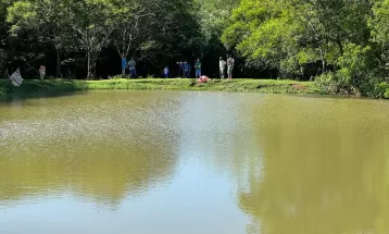 Idoso morre afogado após cair em açude enquanto alimentava peixes em Santa Helena, dizem bombeiros 