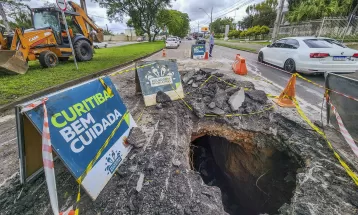 Trecho da Avenida Victor Ferreira do Amaral terá bloqueio total a partir de quinta-feira (22), em Curitiba; veja como fica