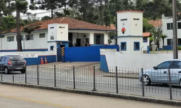 Bolsonaristas deixam acampamentos golpistas em quartéis de Curitiba