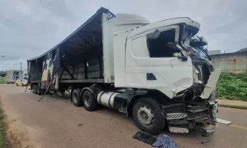 Motorista de caminhão que provocou 18 acidentes em sequência comprou baldes de cerveja e caipirinhas antes de dirigir, revela investigação