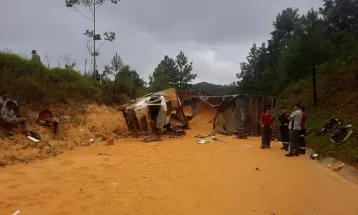 Polícia investiga causas de acidente entre dois caminhões que matou quatro pessoas em Tibagi