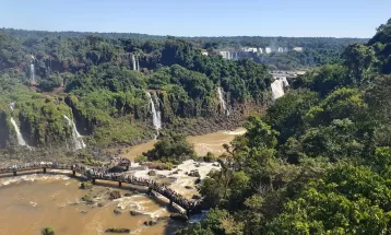 Mais de 20 mil turistas devem conhecer Cataratas do Iguaçu neste fim de semana, afirma assessoria