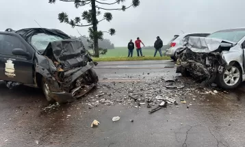 Trabalhadores da Prefeitura de Candói morrem em acidente envolvendo três carros na BR-373