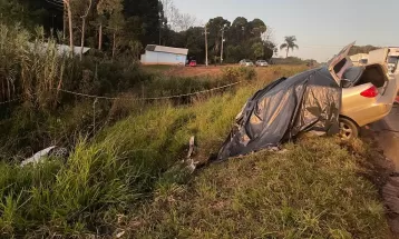 Três pessoas morrem e outras três ficam gravemente feridas após batida entre carros, em Palmeira  