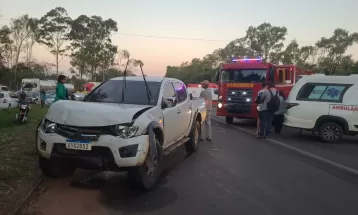 Mulher morre em acidente entre dois veículos na BR-376, em Guairaçá