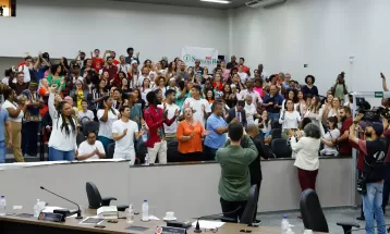 Sob protestos, Câmara rejeita criação do feriado da Consciência Negra em Maringá