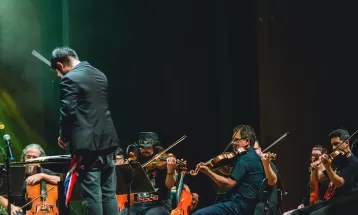 Viola e violinos: Teatro Guaíra recebe Orquestra Cordas do Iguaçu e “Clássicos do Sertanejo”