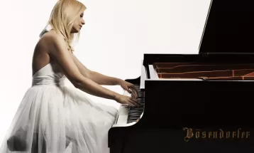 Orquestra Sinfônica do Paraná recebe pianista ucraniana Valentina Lisitsa