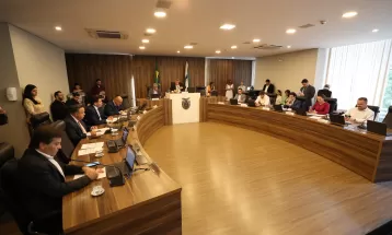 CCJ aprova projetos polêmicos de desestatização, licenciamento ambiental e carreira militar