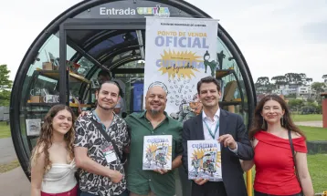 Com retratos da história e cultura locais, Curitiba lança álbum de figurinhas