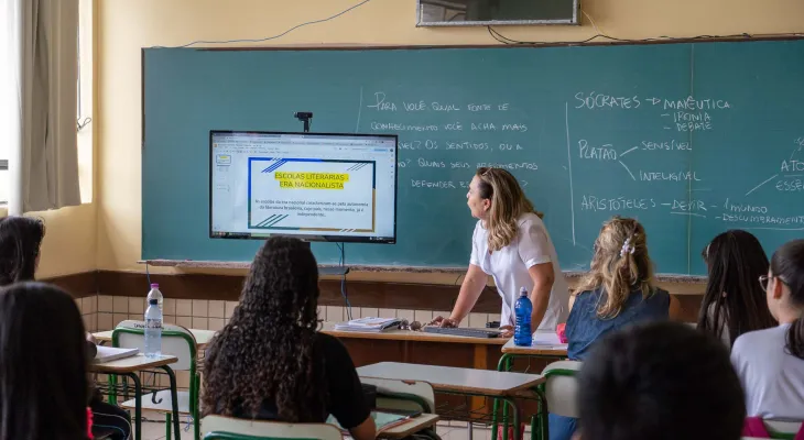 Governo do Paraná altera critérios da Gratificação de Tecnologia e Ensino