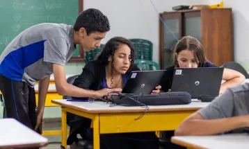 Empresa oferta vagas de professor antes mesmo da homologação do programa