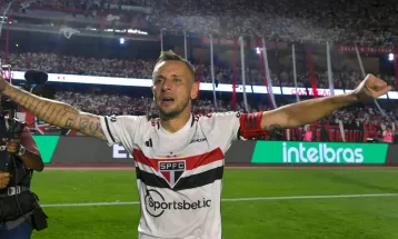 Lateral Rafinha se despede do São Paulo