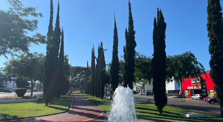 Quarta-feira quente em Cascavel com possibilidade de chuvas rápidas de verão