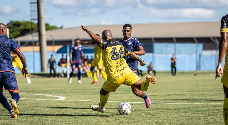 Cascavel enfrenta o Londrina pelo Torneio Paraná de Verão