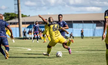 Cascavel enfrenta o Londrina pelo Torneio Paraná de Verão