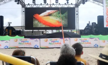 Cinema na Praia garante diversão e educação ambiental a crianças no Verão Maior Paraná