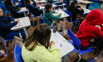 Justiça suspende o edital de credenciamento das empresas que pretendem participar do Parceiro da Escola