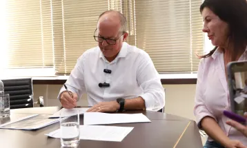 Prefeito de Pato Branco suspende pagamentos para estabilizar finanças municipais