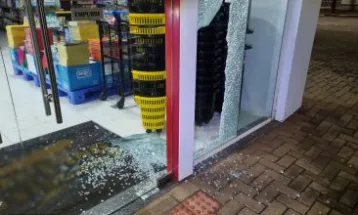 Loja de materiais escolares é arrombada no centro de Cascavel