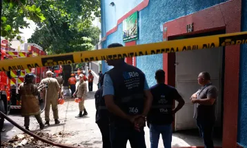 Incêndio destrói fantasias de escolas da Série Ouro do carnaval carioca