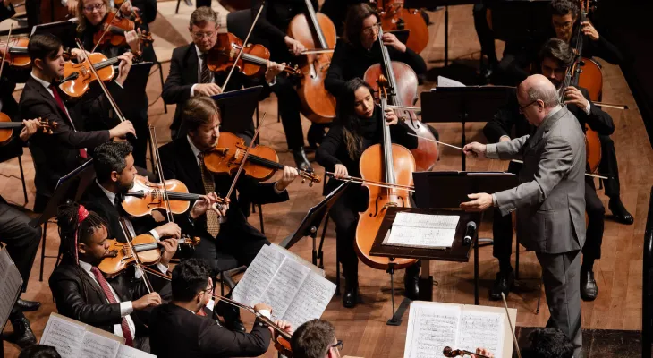 Orquestra Sinfônica do Paraná inicia sábado concertos no MON para celebrar Mozart