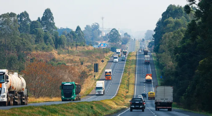 Condições de trânsito em algumas rodovias do Paraná nesta segunda-feira