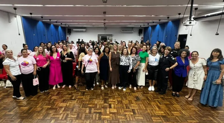 O “papel“ da mulher na política esteve em debate em palestra que abordou “As Mulheres e a Democracia