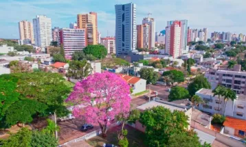 Cascavel tem sexta-feira de calor e possibilidade de chuva à tarde