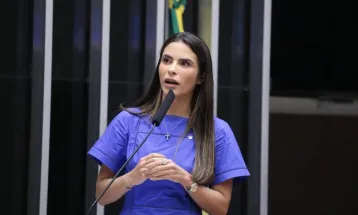 Câmara aprova punição para quem divulgar imagem de nudez gerada por IA