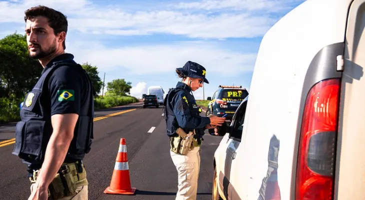 Operação Carnaval 2025: PRF intensifica fiscalização nas rodovias federais