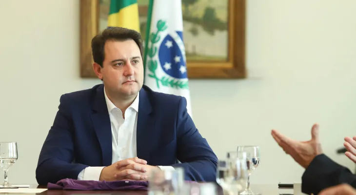 Ratinho Junior mantém alta aprovação de 81% no Paraná