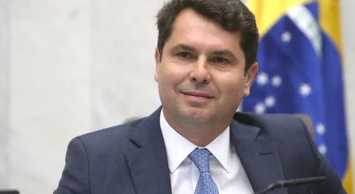 Alexandre Curi aparece em cenários para governador e Senado no Paraná