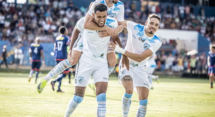 Londrina e Cianorte definem o primeiro semifinalista do Estadual