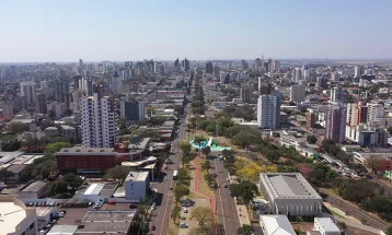 Calor intenso marca a segunda-feira (3) em Cascavel