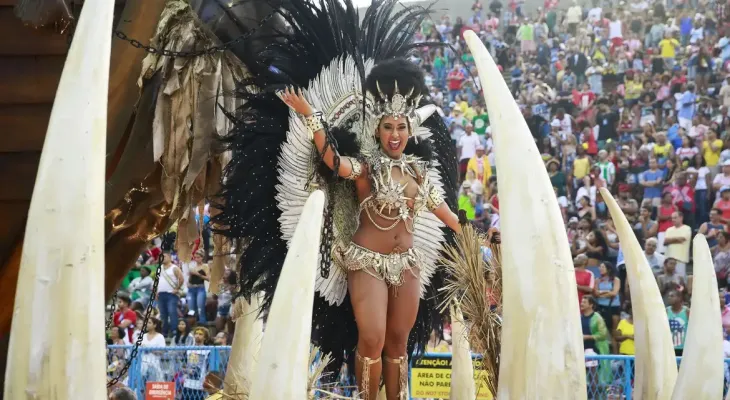 Desfile na Sapucaí terá mais quatro escolas nesta segunda-feira