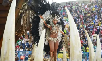 Desfile na Sapucaí terá mais quatro escolas nesta segunda-feira