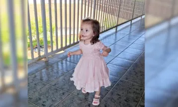 Pequena Maria Cecília, que caiu de janela de prédio, morre em Cascavel
