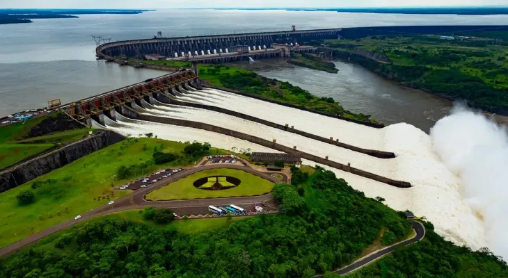 Governo Federal assina suspensão de alta na tarifa de Itaipu