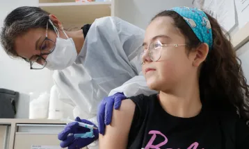 Saúde recebe mais de 7 mil doses de vacinas de varicela, tetraviral, febre amarela e covid