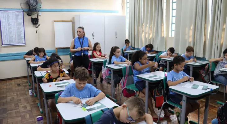 Prefeitura de Cascavel faz convocação de 64 profissionais para atuarem na educação