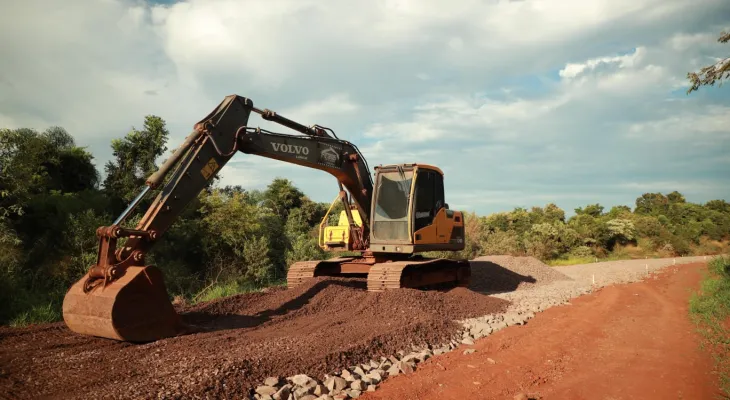 Prefeitura de Cascavel inicia obra de pavimentação asfáltica na Estrada Rural San Martin