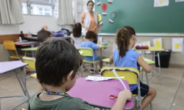 Convocação de 64 profissionais não supre déficit na Educação municipal, afirma Siprovel