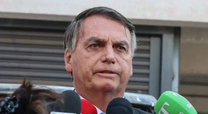 Bolsonaro pede anulação da delação de Cid e afastamento de Moraes