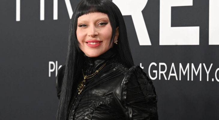 Lady Gaga retorna ao Pop Farofa com 