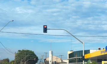 Previsão do Tempo: dia parcialmente nublado com possibilidade de pancadas de chuva