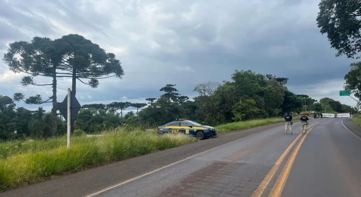 Indígenas protestam e fecham rodovia em Mangueirinha