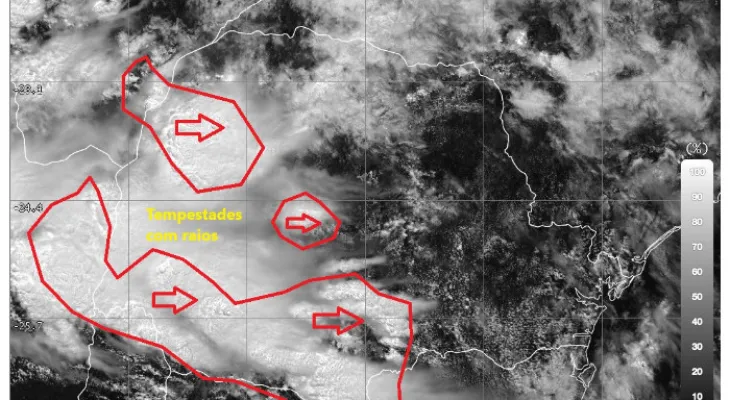 Frente fria traz chuva e risco de temporal no Paraná e Santa Catarina