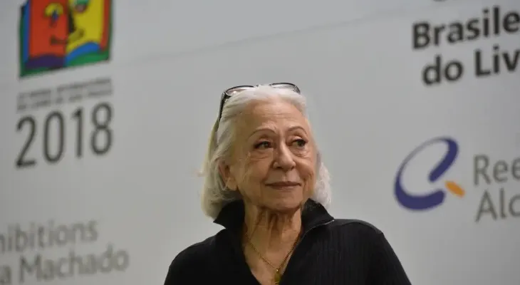 Aos 95 anos, Fernanda Montenegro abre ano da ABL com recital literário